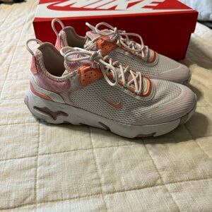 Nike White orange Pink Sneakers 7y / 8.5